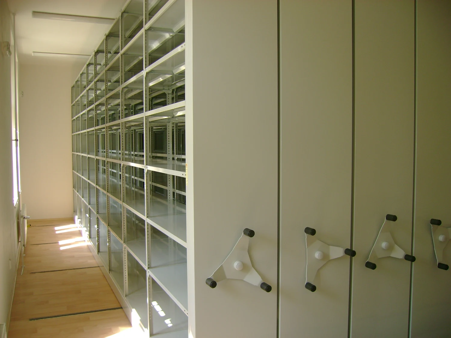 واردات اقلام بایگانی به ایران